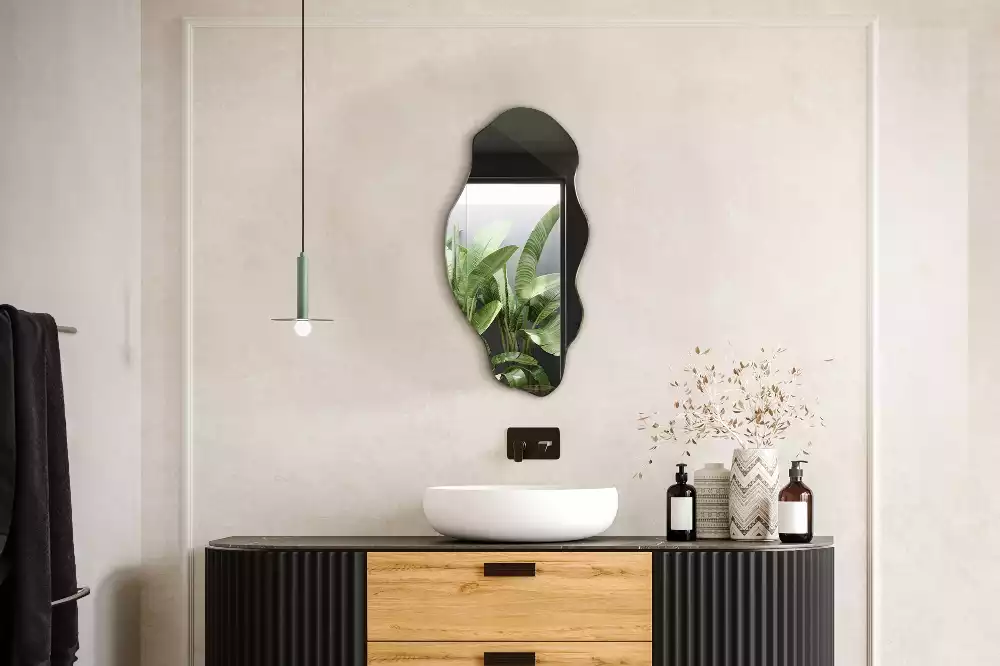 Oglindă decorativă cu formă neregulată
