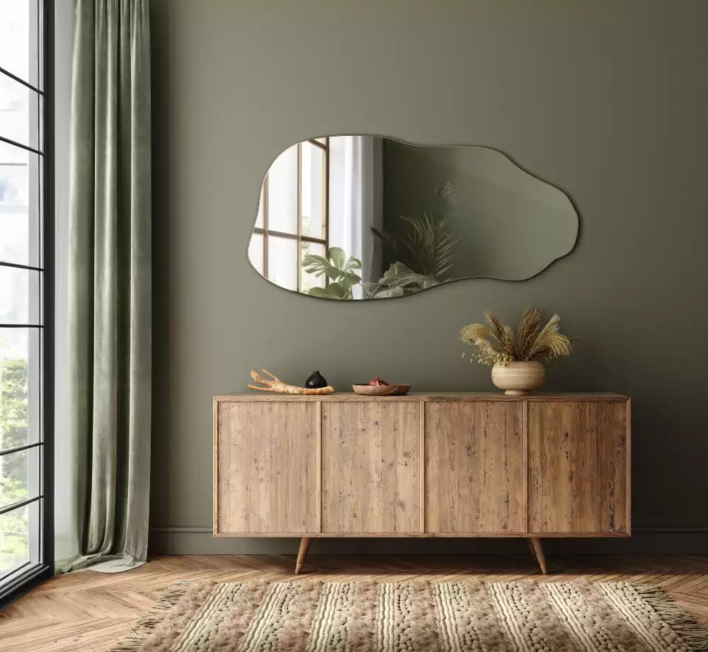 Oglindă decorativă suspendată cu formă asimetrică