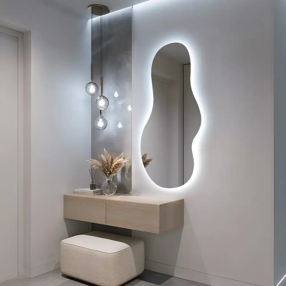 Oglindă organică de perete cu iluminare