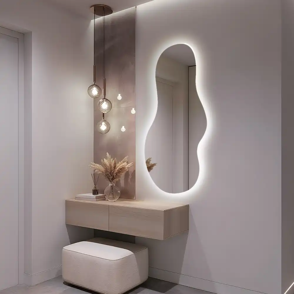 Oglindă organică de perete cu iluminare