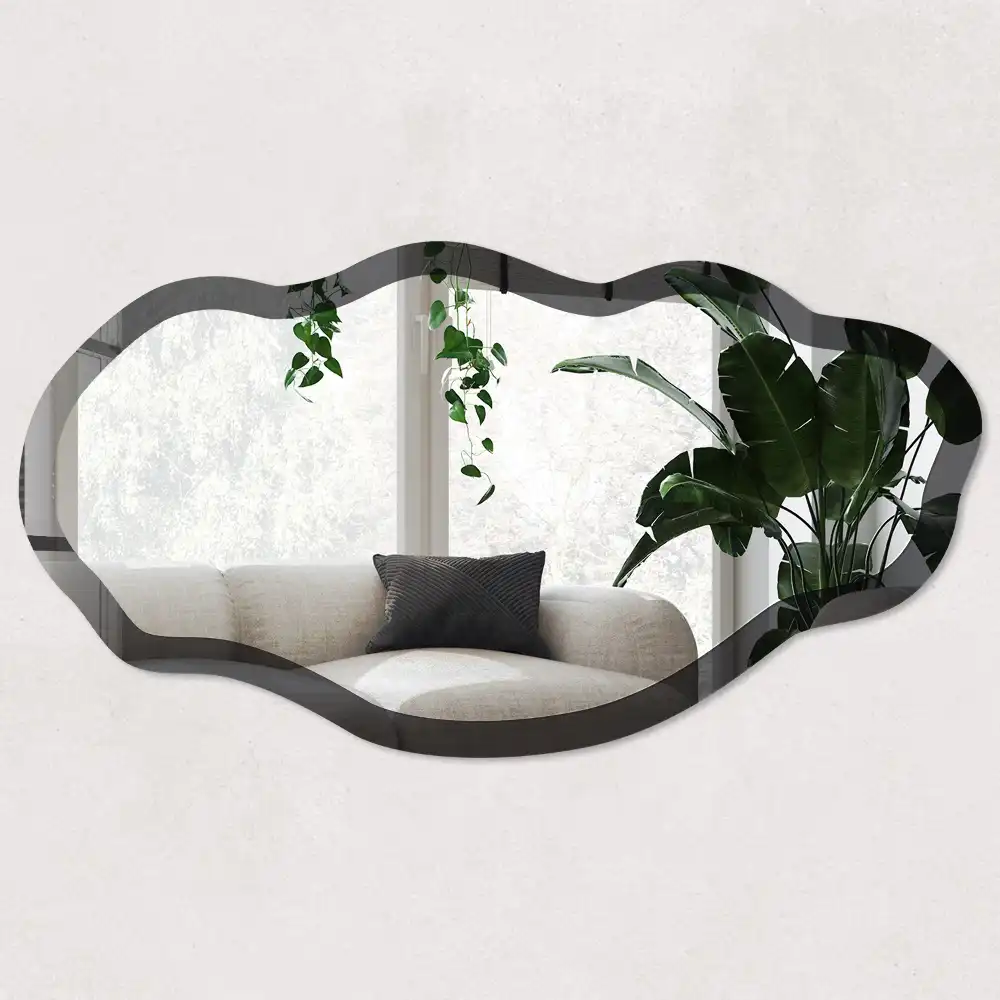 Oglindă decorativă cu formă neregulată și imprimeu negru