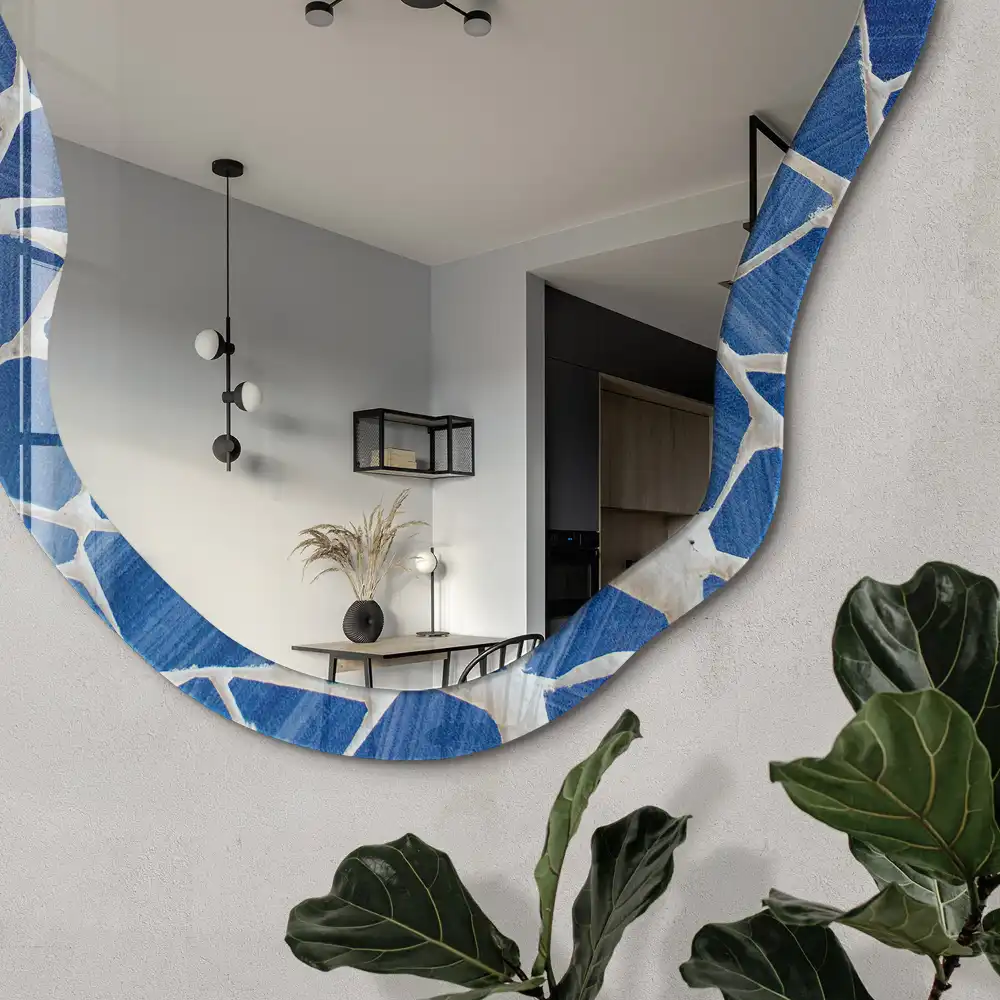 Oglindă decorativă neregulată cu imprimeu mozaic albastru