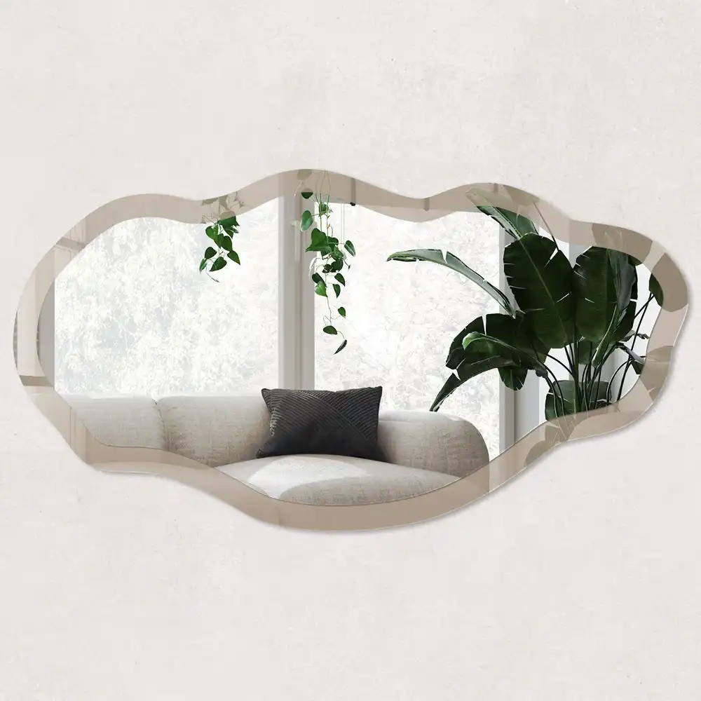 Oglindă decorativă neregulată cu imprimeu maro deschis