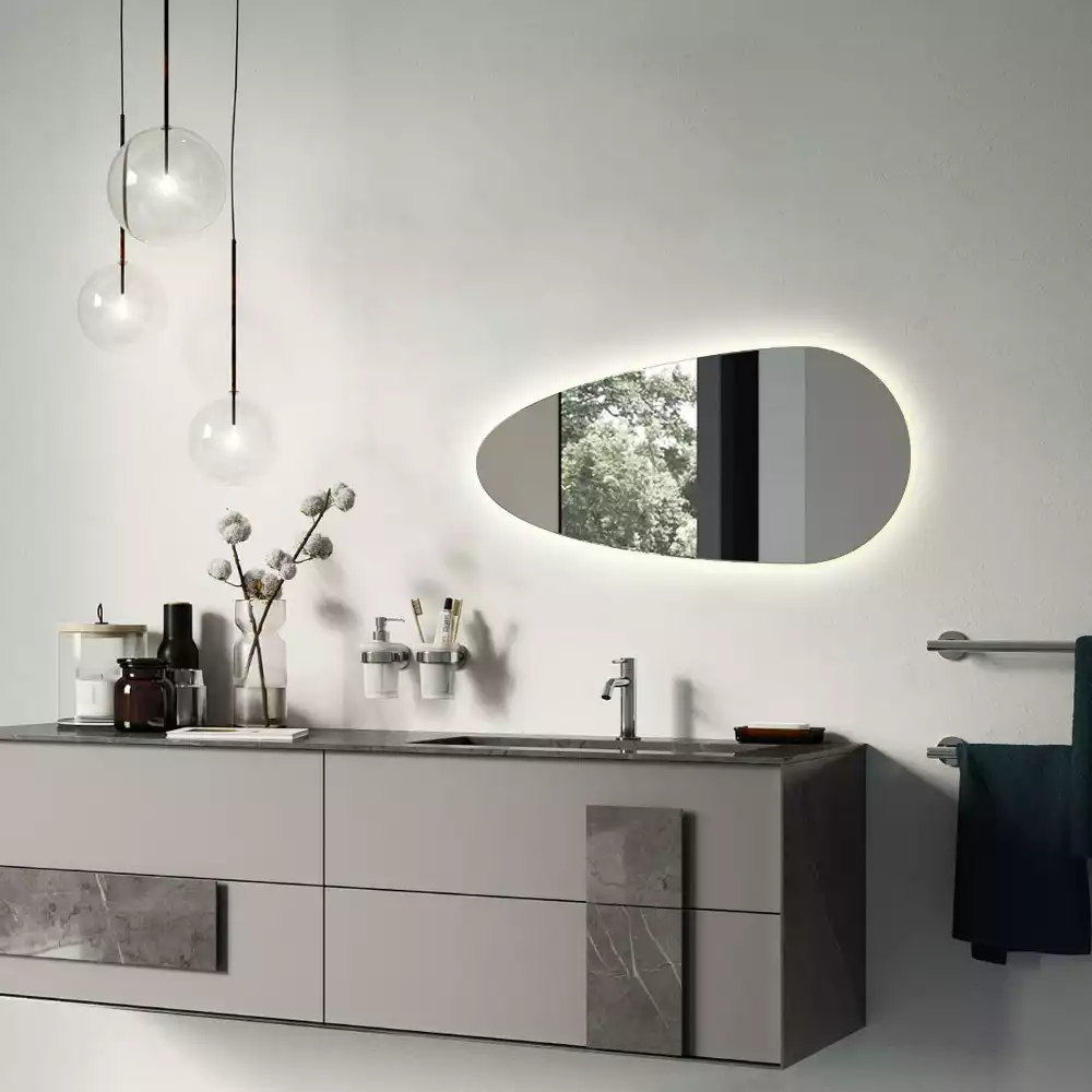 Oglindă decorativă în formă de lacrimă cu iluminare LED