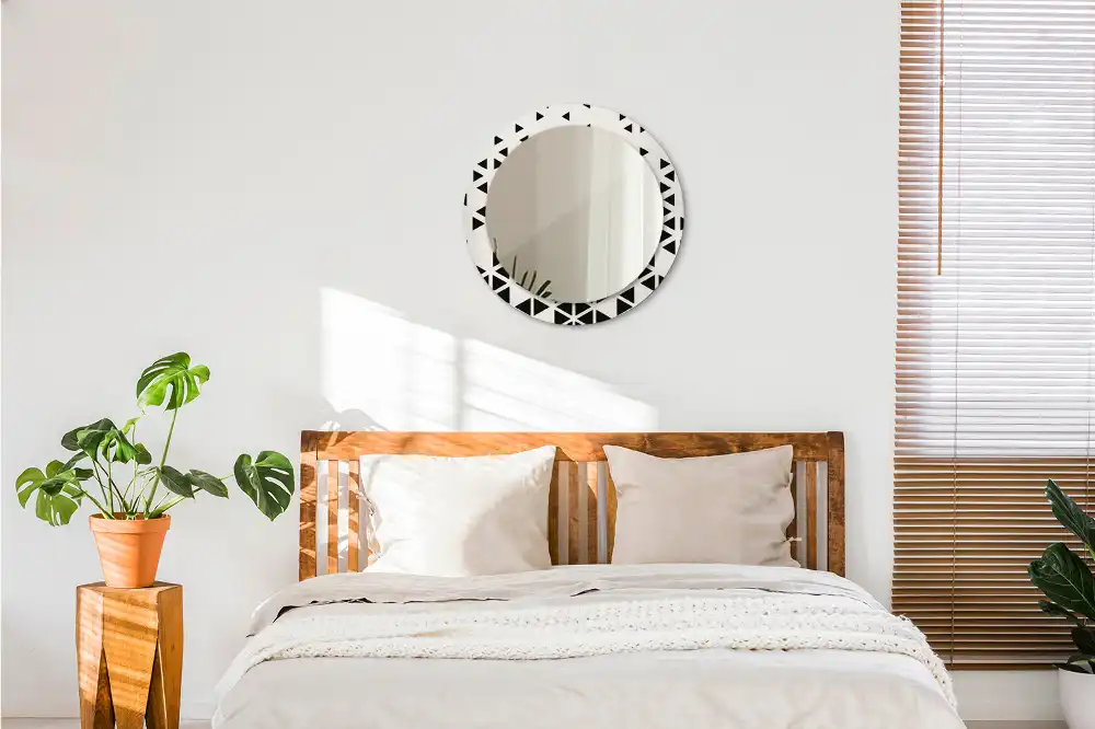 Oglindă rotundă de perete cu decor geometric abstract