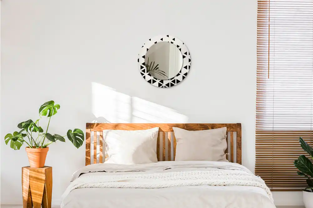 Oglindă rotundă de perete cu decor geometric abstract