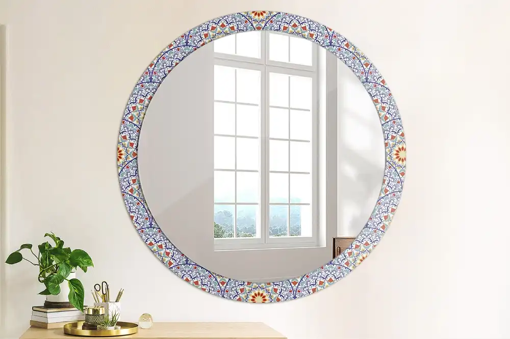 Oglindă rotundă decorativă cu compoziție orientală pentru perete