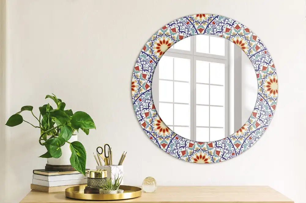Oglindă rotundă decorativă cu compoziție orientală pentru perete