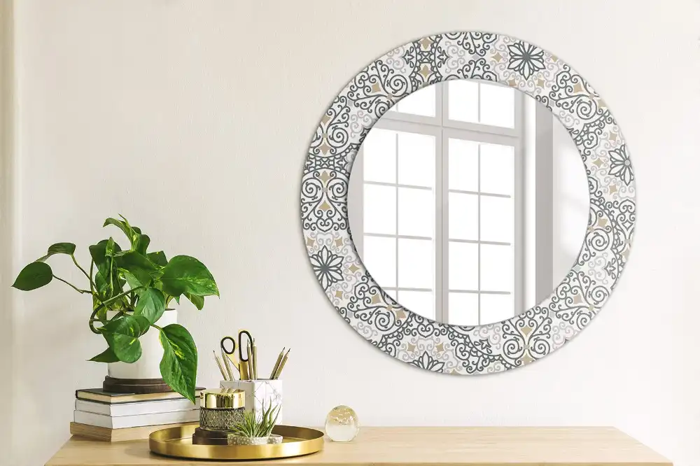 Oglindă rotundă decorativă de perete cu ornamente geometrice