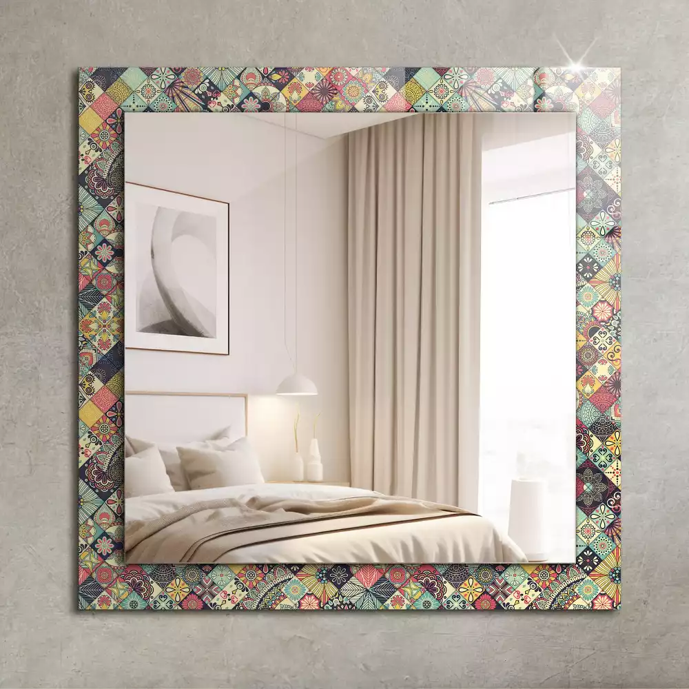 Oglindă dreptunghiulară cu ramă imprimeu patchwork colorat