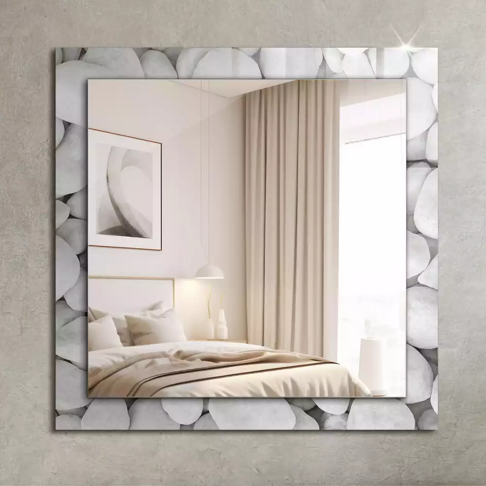 Oglindă dreptunghiulară cu ramă decorată cu pietre albe netede