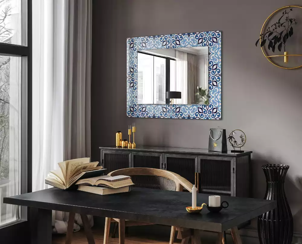 Oglindă dreptunghiulară de perete cu model ornamental albastru
