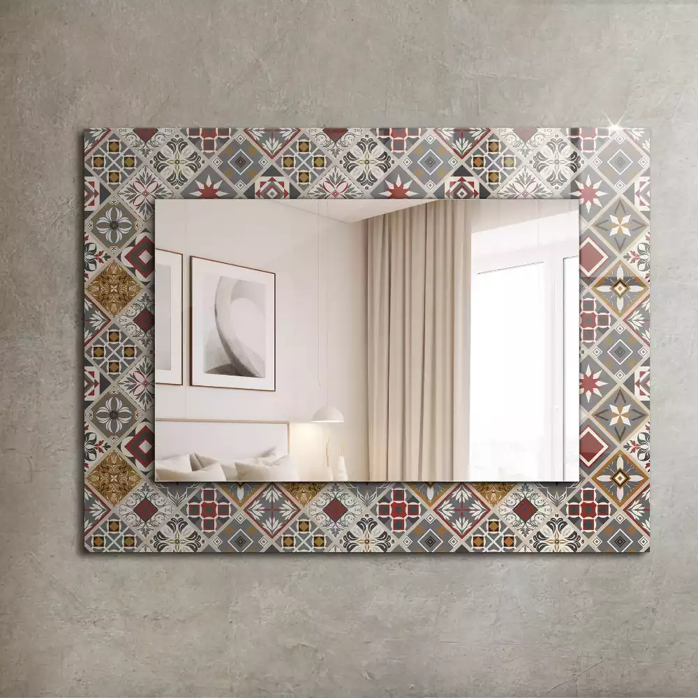 Oglindă dreptunghiulară cu ramă decorată cu imprimeu de plăci colorate