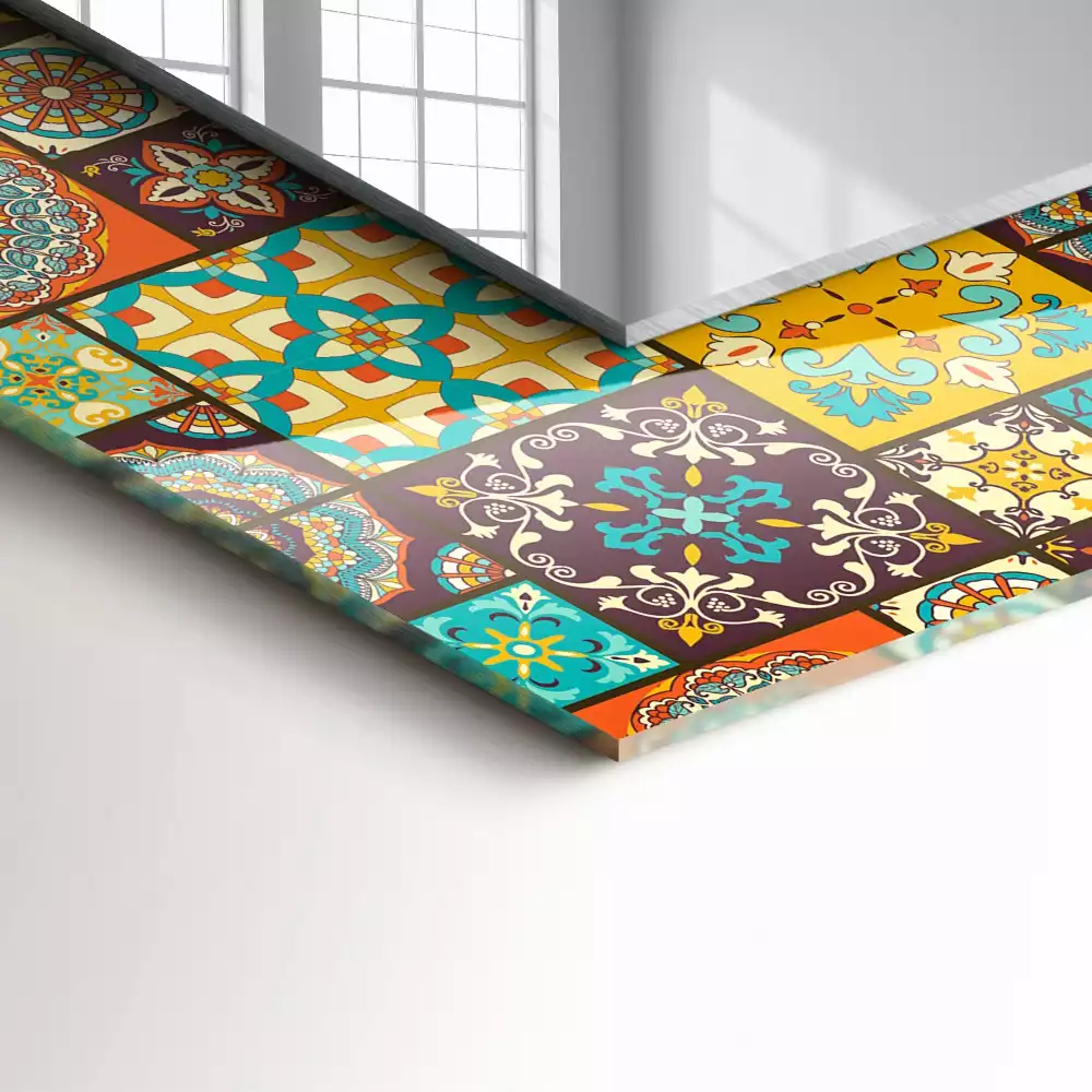 Oglindă dreptunghiulară cu decor din mozaic colorat