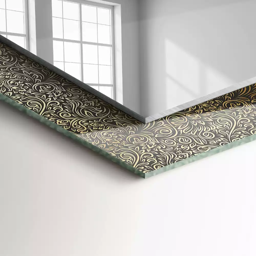 Oglindă dreptunghiulară cu model ornamental auriu imprimat