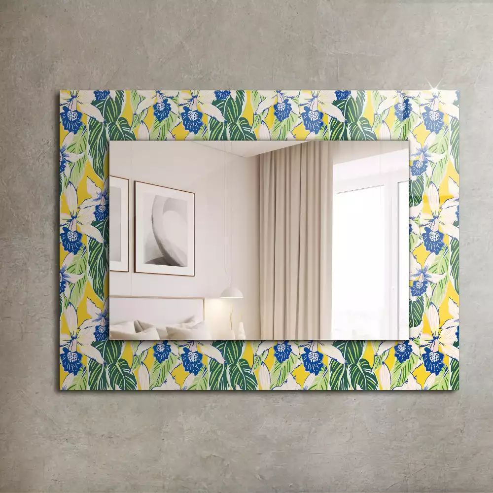 Oglindă dreptunghiulară cu ramă decorată cu flori și frunze