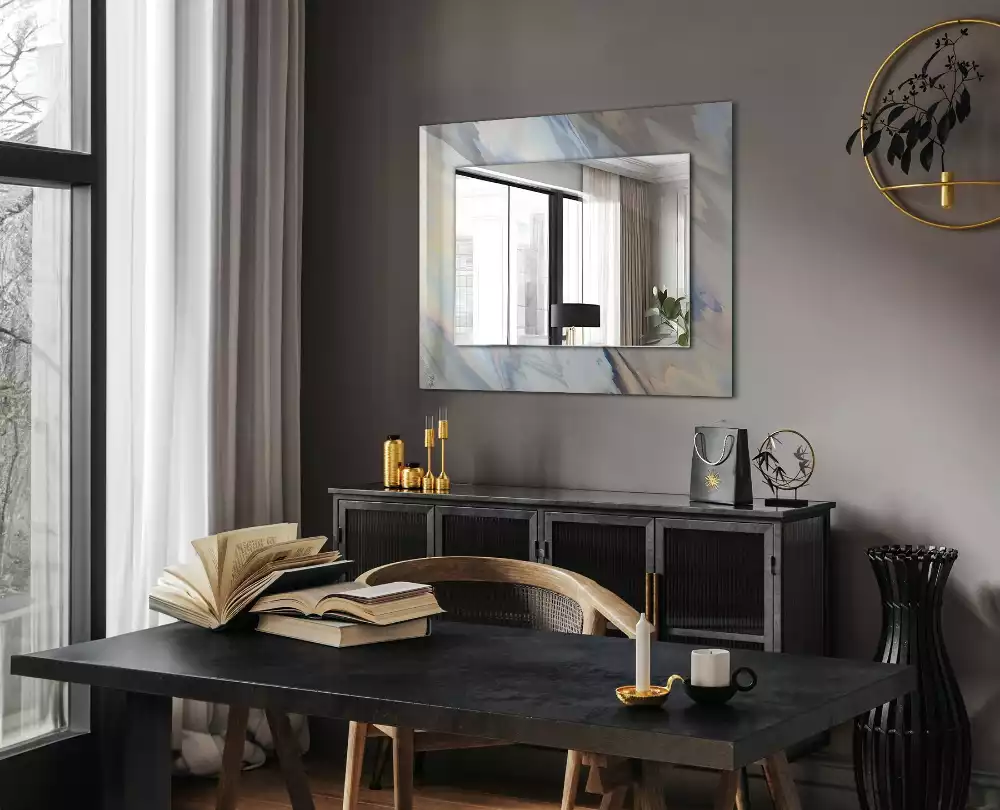 Oglindă dreptunghiulară de perete cu model abstract colorat