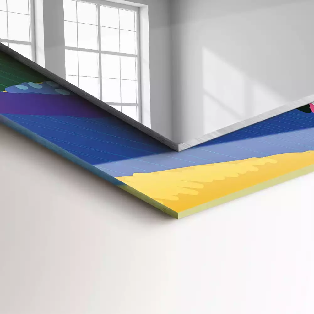 Oglindă dreptunghiulară cu ramă decorată cu imprimeu abstract colorat