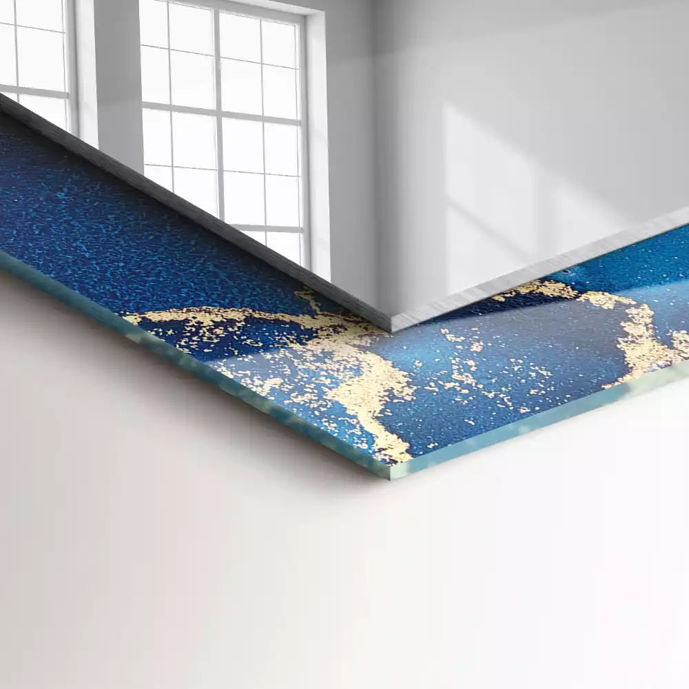 Oglindă dreptunghiulară decorativă cu design abstract