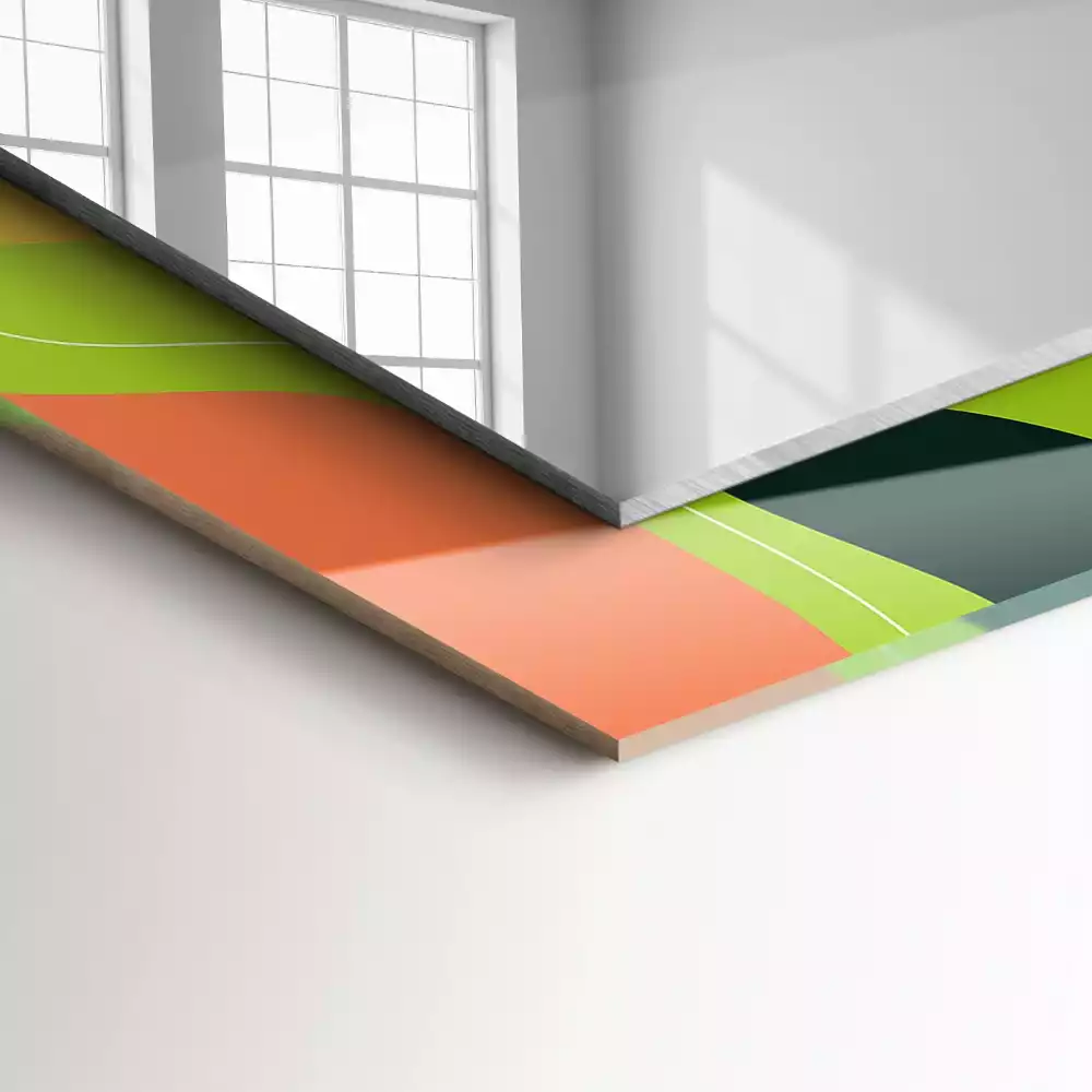 Oglindă dreptunghiulară cu ramă decorată cu imprimeu abstract colorat