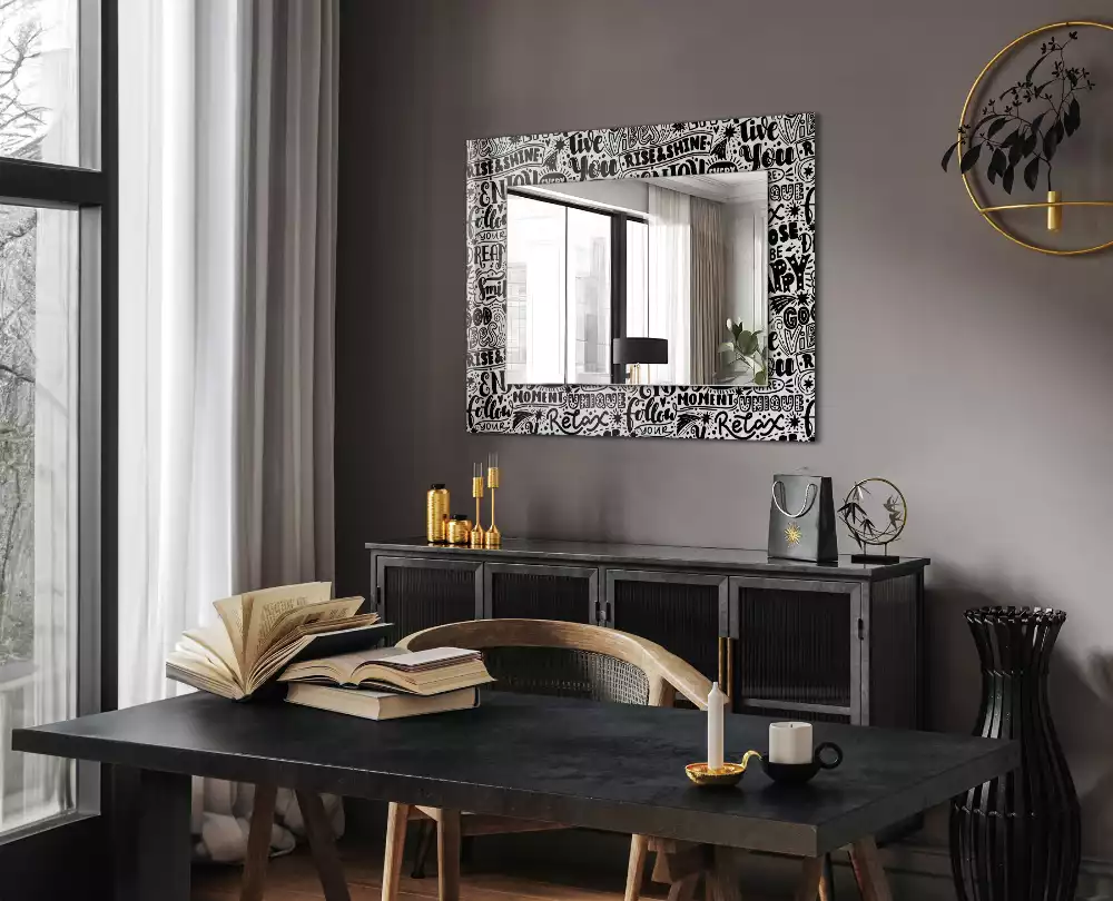 Oglindă dreptunghiulară decorativă cu inscripții motivaționale scrise de mână