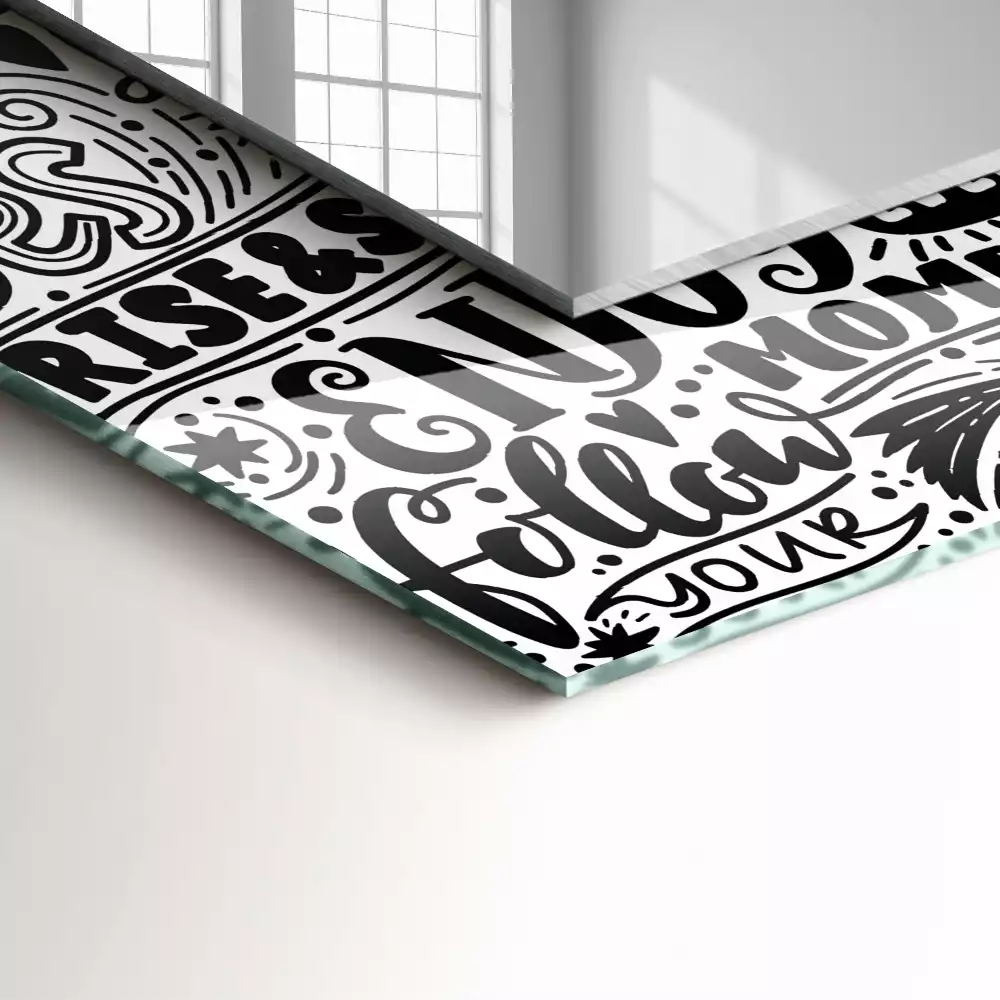 Oglindă dreptunghiulară decorativă cu inscripții motivaționale scrise de mână