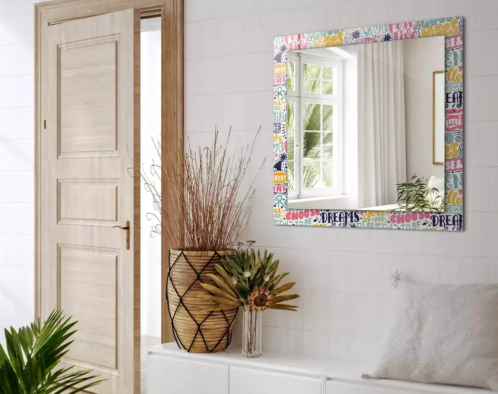 Oglindă decorativă de perete dreptunghiulară cu inscripții motivaționale colorate