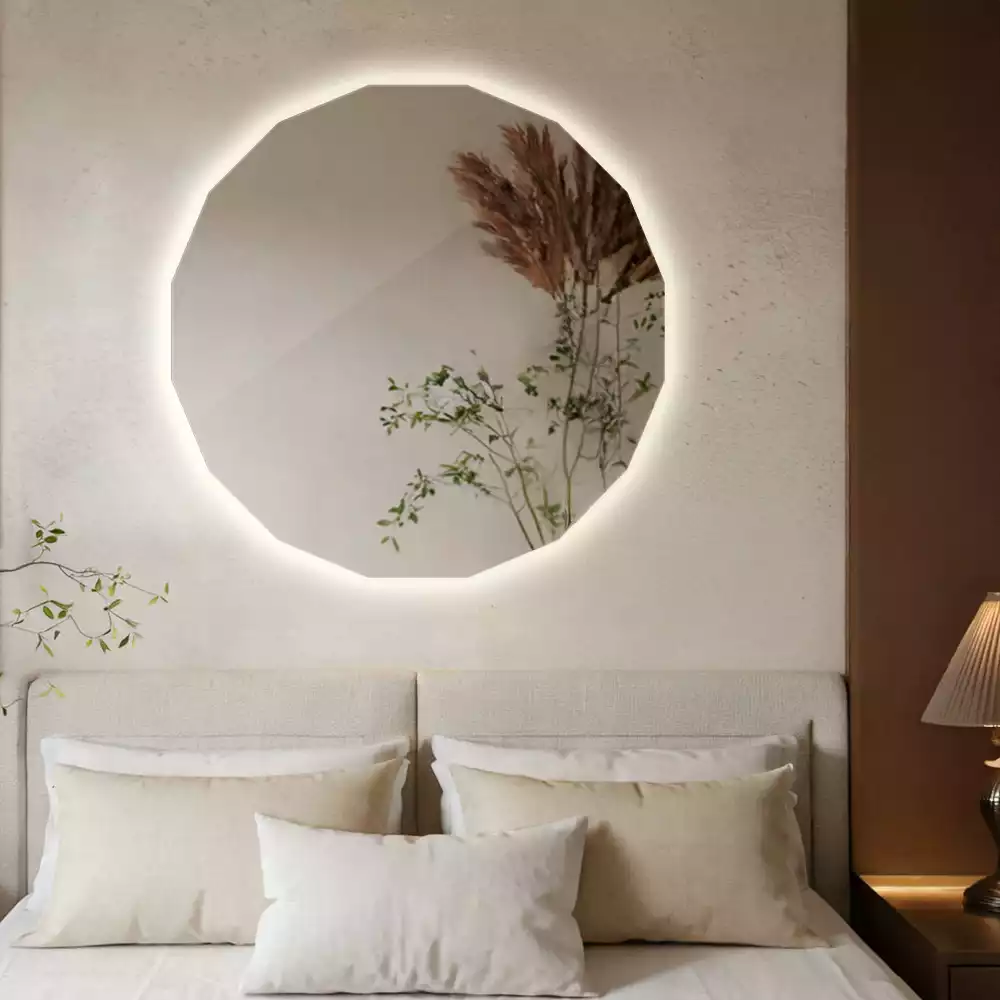 Oglindă geometrică de perete cu iluminare