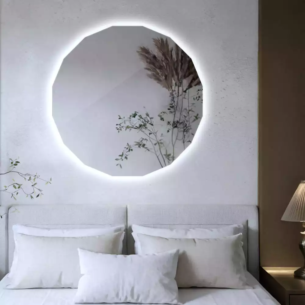 Oglindă geometrică de perete cu iluminare