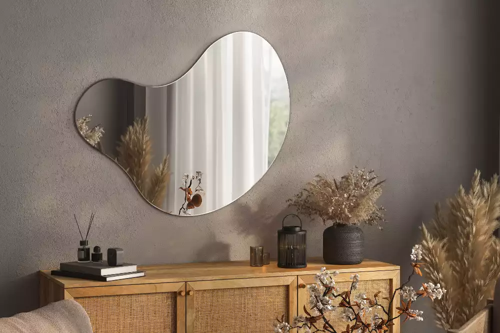Oglindă decorativă suspendată cu formă organică