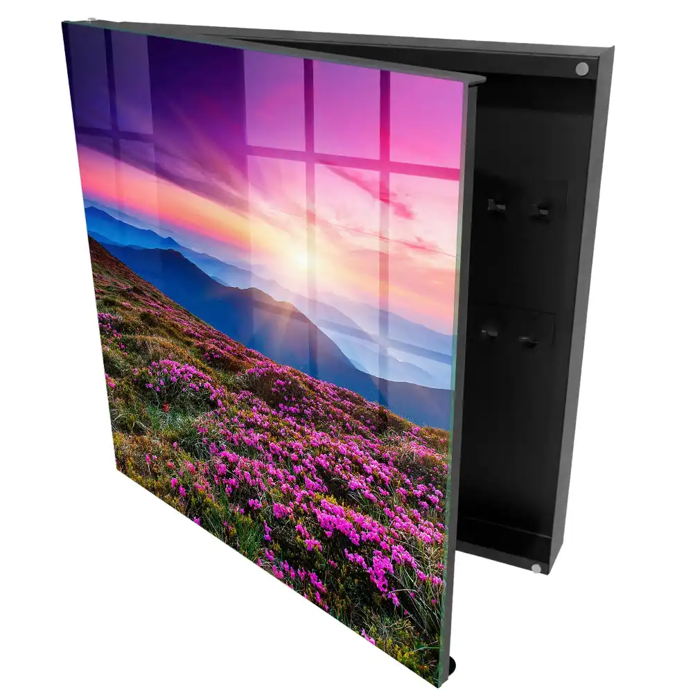 Dulapior pentru chei cu design montan și culori intense