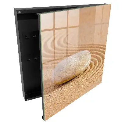 Casetă pentru chei cu design piatră pe nisip și valuri blânde