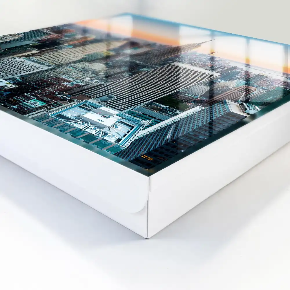 Casetă pentru chei cu design modern și panoramă urbană a zgârie-norilor