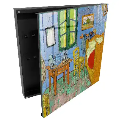 Suport de chei pentru perete cu design de cameră cu pat și mobilă din lemn