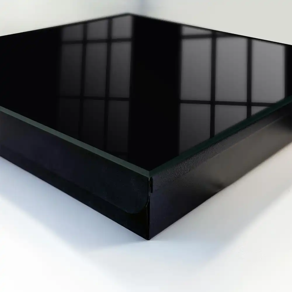 Dulapior pentru chei minimalist cu fundal solid negru