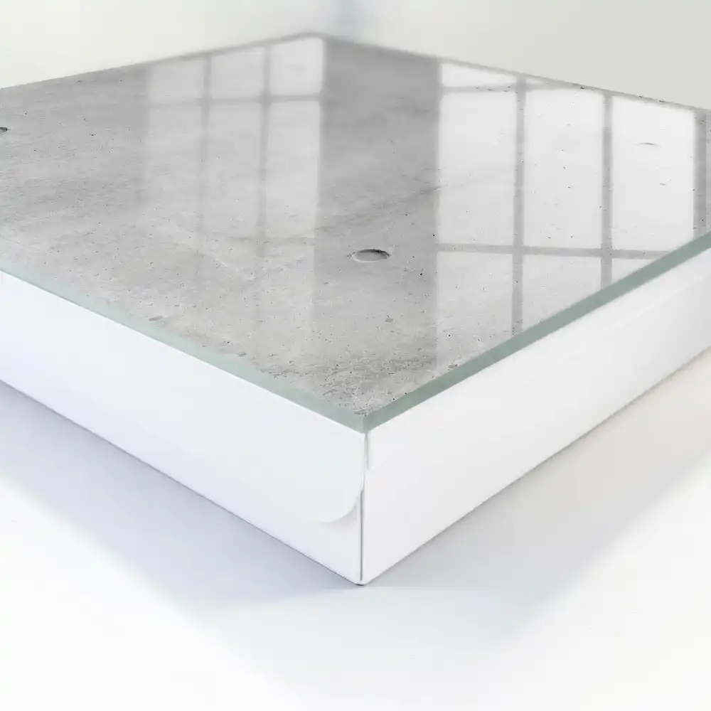 Dulapior pentru chei cu textură de beton brut în stil minimalist