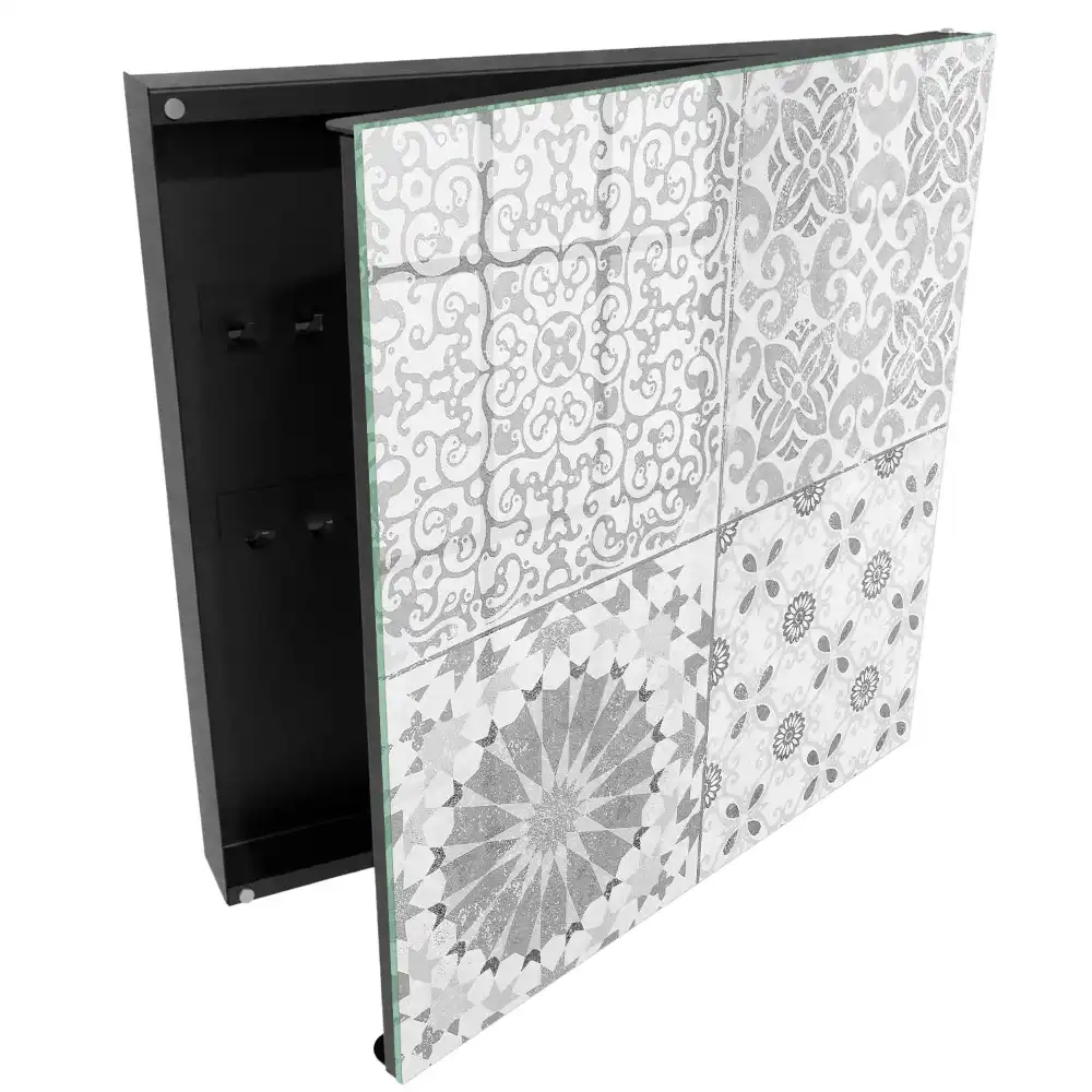 Dulapior pentru chei cu design elegant în nuanțe de gri și alb