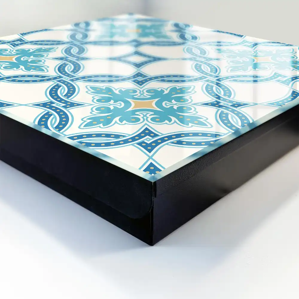 Cutie pentru chei de perete cu un design geometric în nuanțe de turcoaz