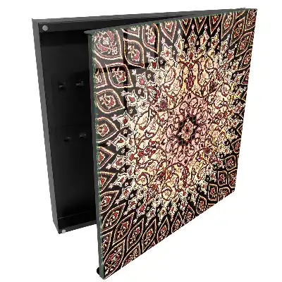 Dulapior pentru chei cu design ornamentat în tonuri calde