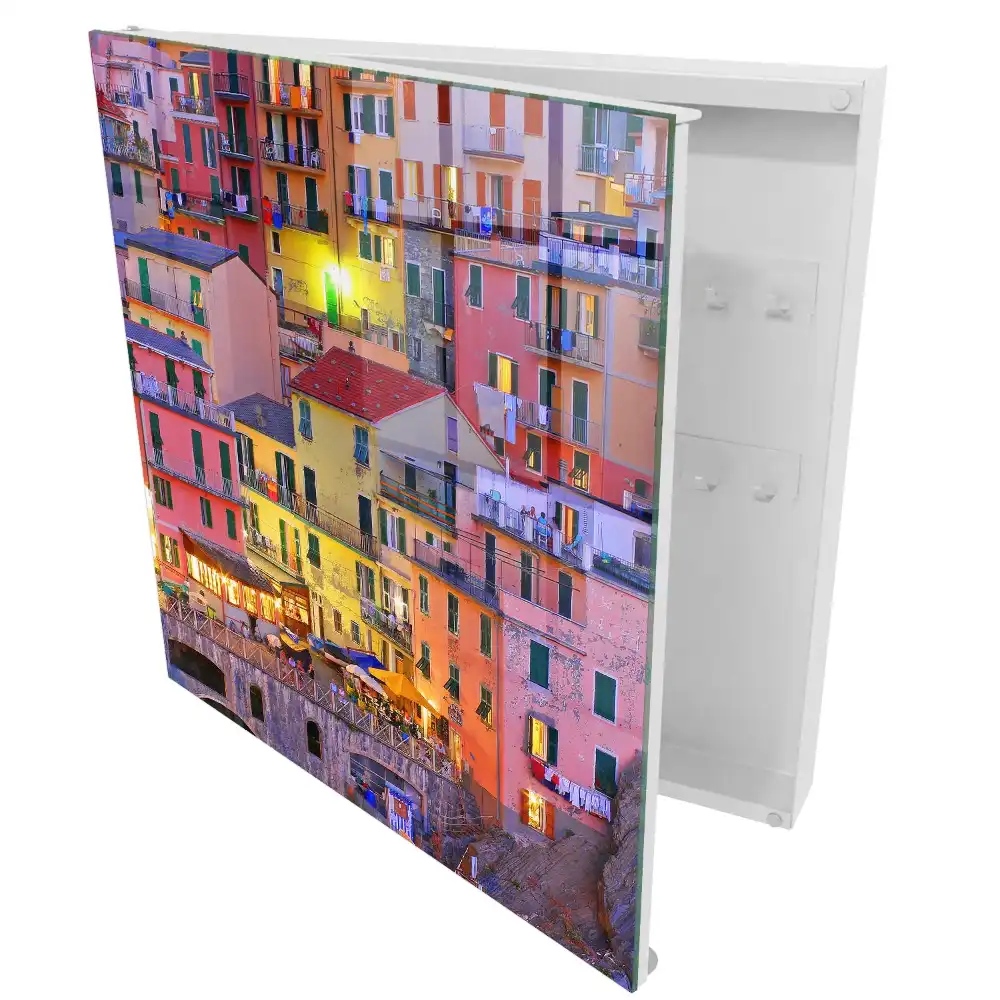 Dulap pentru chei cu design de clădiri colorate