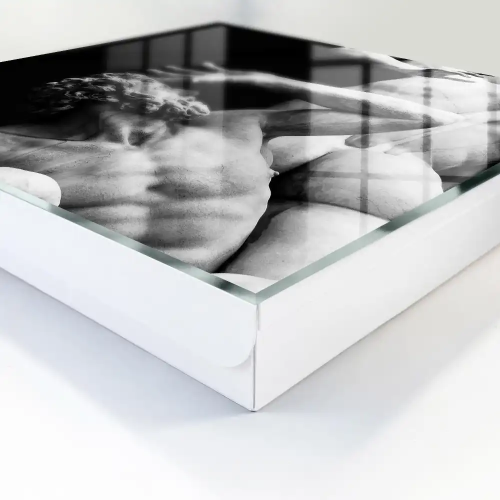 Suport chei de perete cu design decorativ inspirat din sculptura clasică