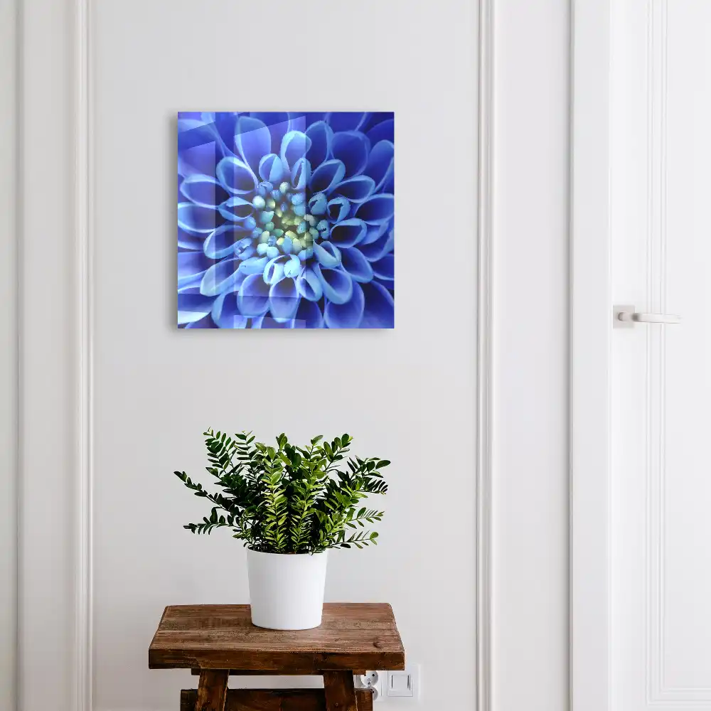 Cutie de chei pentru perete cu model floral albastru dispus în spirală
