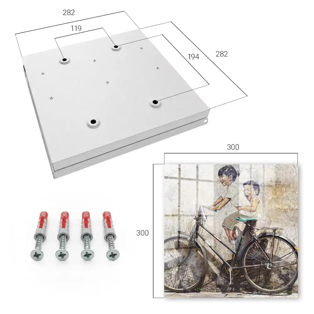 Dulap pentru chei cu model artă stradală reprezentând copii pe biciclete lângă un zid vechi