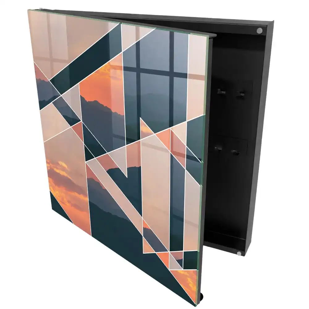Dulapior pentru chei cu design geometric și peisaj montan