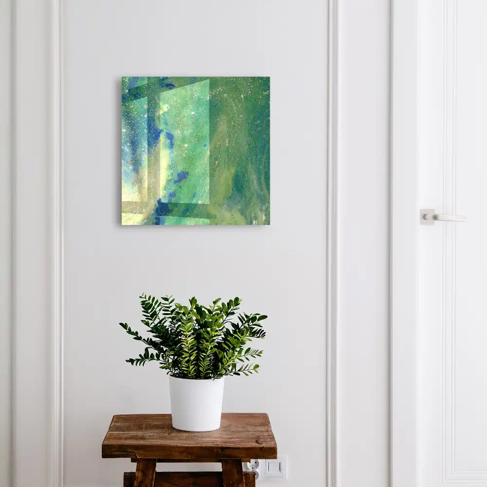 Dulapior pentru chei cu design colorat și detalii decorative