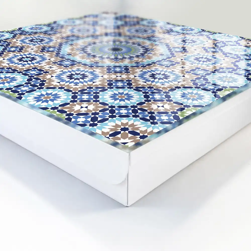 Casetă pentru chei cu mozaic geometric colorat