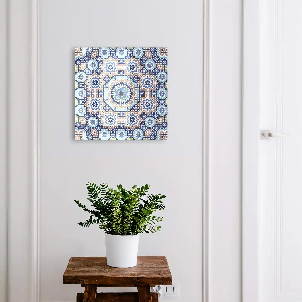 Casetă pentru chei cu mozaic geometric colorat