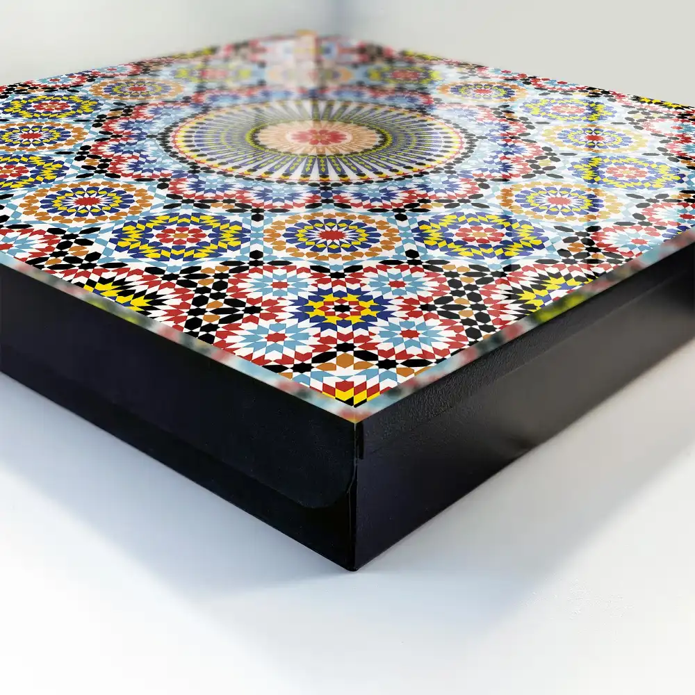 Suport de chei pentru perete cu design dinamic și modele mozaic colorat