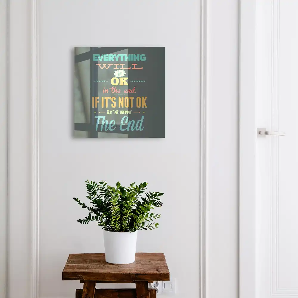 Dulapior pentru chei cu text motivațional și design colorat