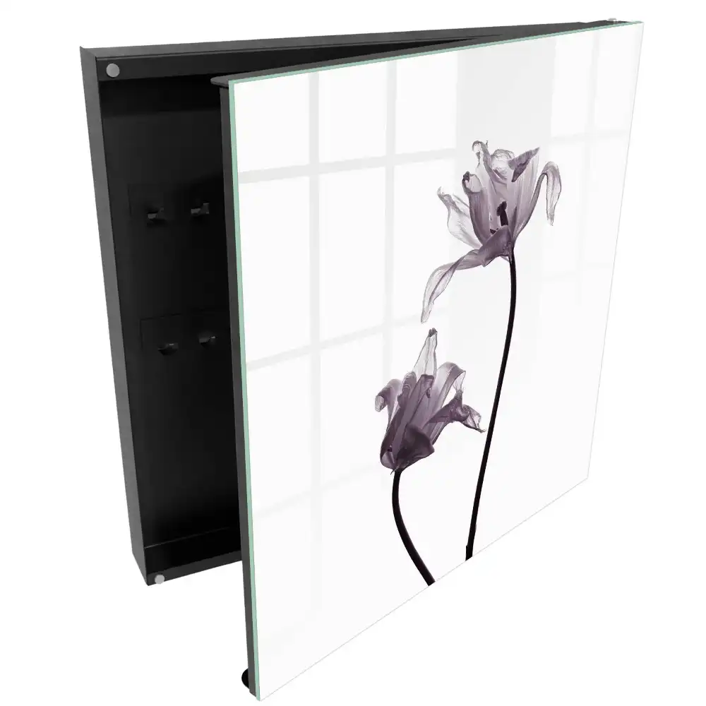 Suport de chei pentru perete cu model de flori delicate pe fundal deschis